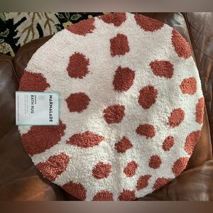 NWT Marmalade Giraffe Bath Rug